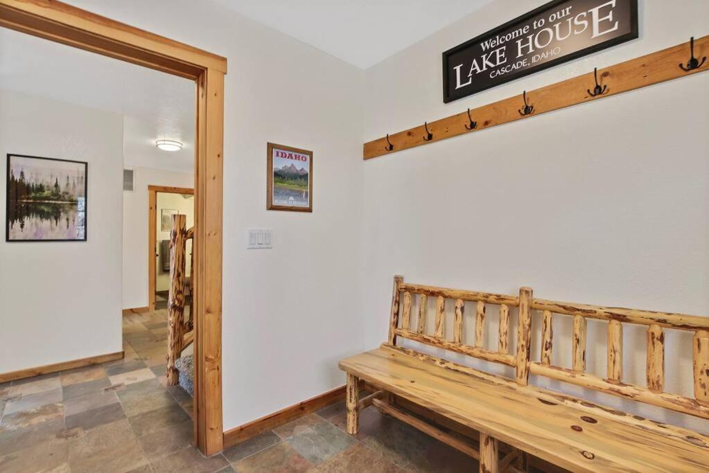 Cascade Lake House - Year Round Fun Sleeps 18 빌라 외부 사진